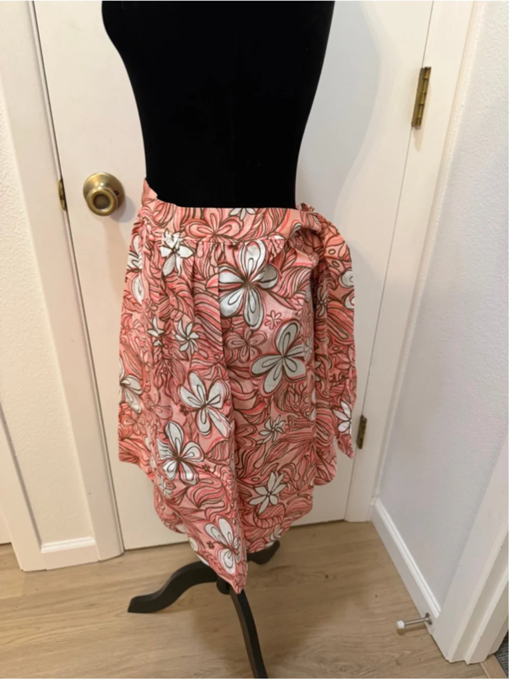 New Handmade XL Floral Wrap Apron Pink Cottagecore Hostess Kitchen Plus Size